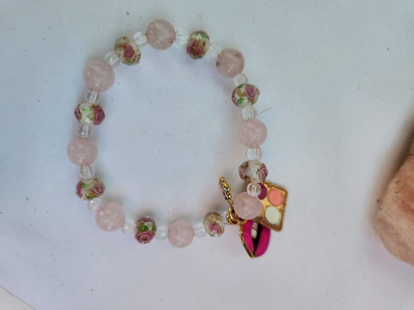 Feminine bracelet